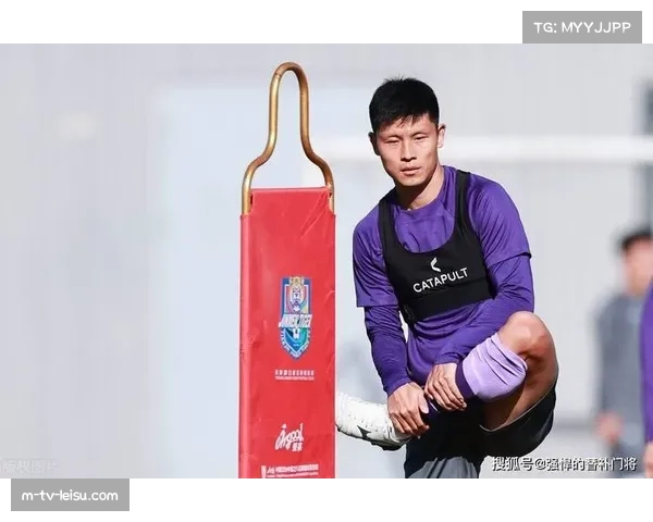 杰里米雅凯制空能力出众 1米88身高为防线带来空中对抗保障